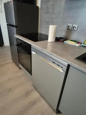Plan de l'établissement Kerinou appartement dans immeuble avec interphone