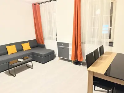 Plan de l'établissement Kerinou appartement dans immeuble avec interphone
