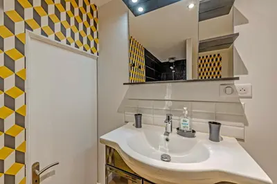 Salle de bains dans l'établissement kerleonie