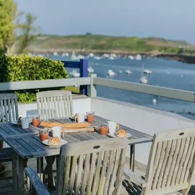 Holiday home with sea view