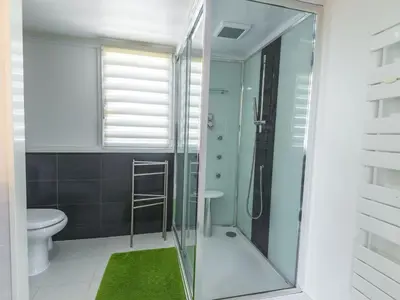 Salle de bains dans l'établissement Holiday Home Villa de vacances by Interhome