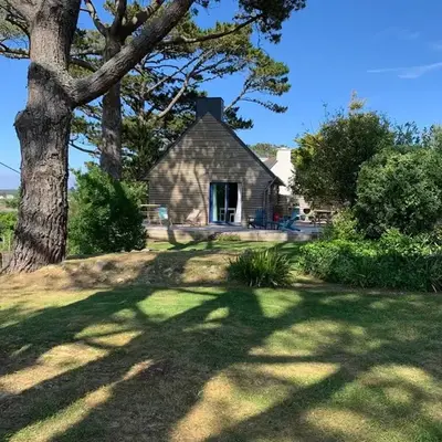 Maison bois proche plage de Goulien