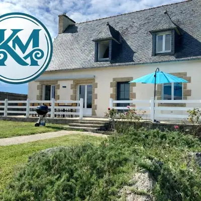 Villa 6 chambres proche plages tous commerces à pieds Spacieuse & Lumineuse orientée Sud à 700 m de la Baie du Kernic et du Casino Partouch Dans la charmante petite ville de Plouescat