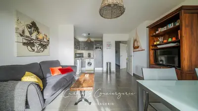 Cuisine ou kitchenette dans l'établissement Le Hublot Apartment 4 pers Thalasso Concarneau