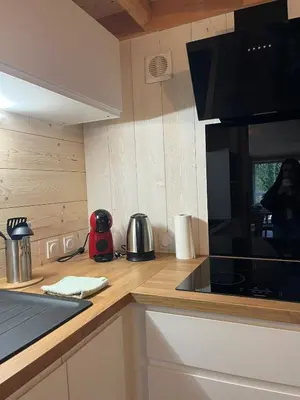 Cuisine ou kitchenette dans l'établissement ty loft keremma