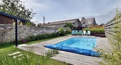 Piscine de l'établissement Charming vacation home with private pool, close to shops and sea ou située à proximité