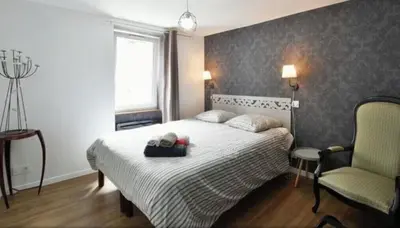 Un ou plusieurs lits dans un hébergement de l'établissement Charming vacation home with private pool, close to shops and sea