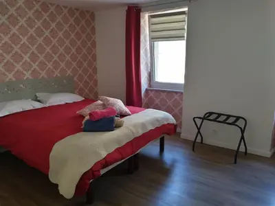 Un ou plusieurs lits dans un hébergement de l'établissement Charming vacation home with private pool, close to shops and sea