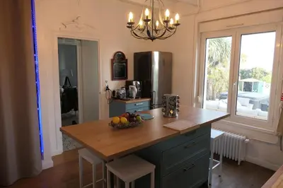 Cuisine ou kitchenette dans l'établissement La Maison d'Adonis sea view
