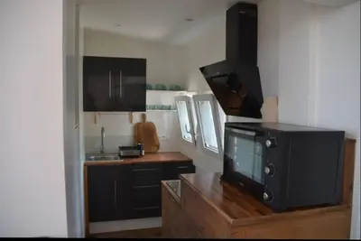 Cuisine ou kitchenette dans l'établissement Sea, Surf and Spa!