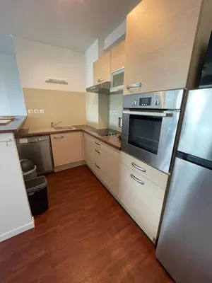 Cuisine ou kitchenette dans l'établissement Bel appartement en résidence - parking gratuit