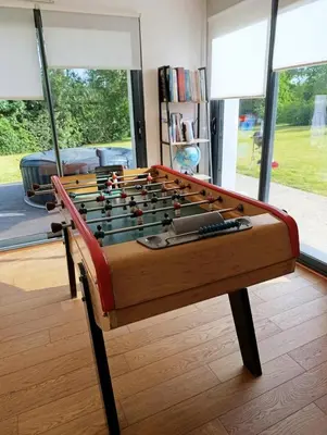Salle de jeux dans l'établissement Maison de 200m2 proche Bénodet avec jardin privé