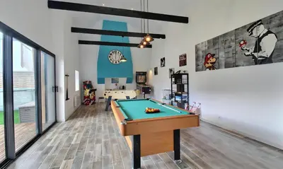 Billard dans l'établissement LE Clos D'iCi