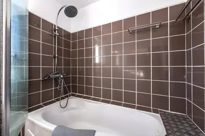 Salle de bains dans l'établissement Maison Charme, Jardin, Brest
