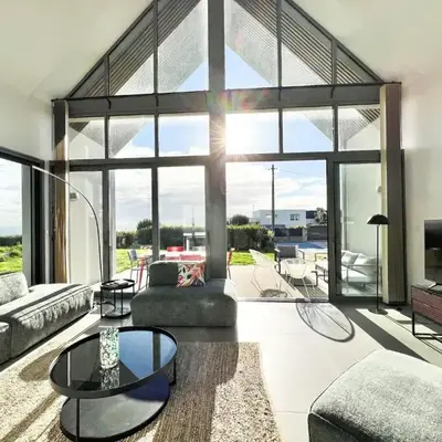 Architect-designed villa with sea view