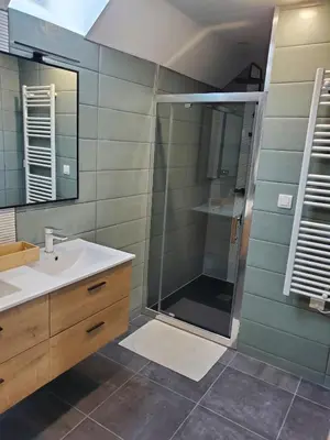 Salle de bains dans l'établissement Ty manor kerzu maison de campagne 6 personnes 3 chambres Cléder