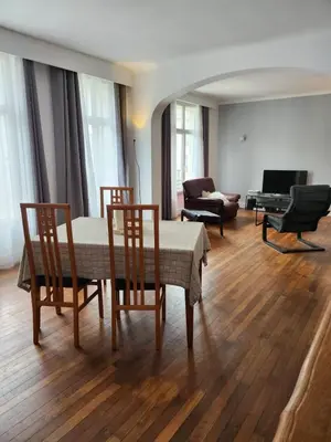 Coin salon dans l'établissement Spacieux appartement au centre de Brest