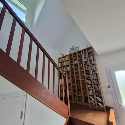 Plan de l'établissement Cap sur la Digue Maison à Cap-coz dans un environnement calme et verdoyant, à 5 minutes du centre de Fouesnant et de la plage de Cap-Coz!