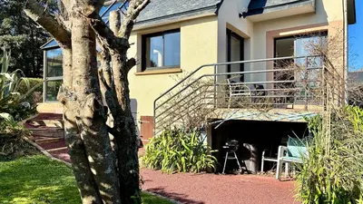 Jardin de l'établissement Veranda - face à la mer - wifi