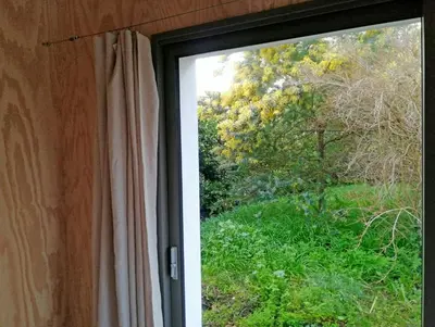 Jardin de l'établissement Wooden Cabin Facing The Sea