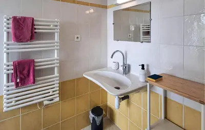 Salle de bains dans l'établissement Kerarmoor