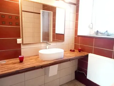Salle de bains dans l'établissement Ti Nadoziou - Location de vacances pour 3 personnes