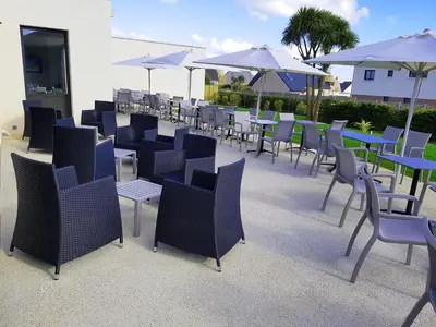 Restaurant ou autre lieu de restauration dans l'établissement Logis Hôtel du Large