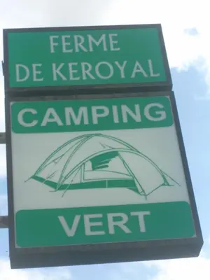 Certificat, récompense, panneau ou autre document affiché dans l'établissement Les Mobile home de KERROYAL