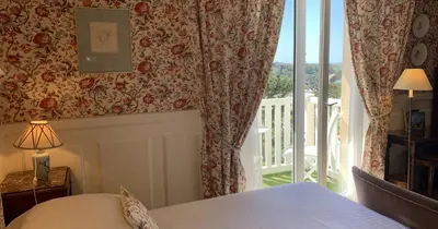Un ou plusieurs lits dans un hébergement de l'établissement TI AL LANNEC Hotel - Restaurant & Spa