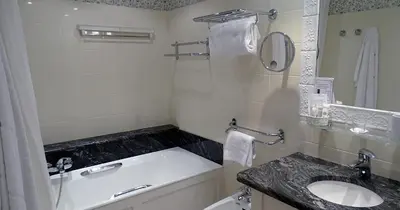 Salle de bains dans l'établissement TI AL LANNEC Hotel - Restaurant & Spa