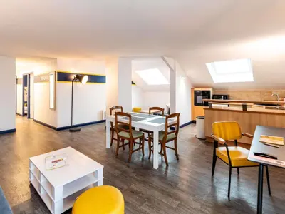 Cuisine ou kitchenette dans l'établissement ibis Styles Morlaix
