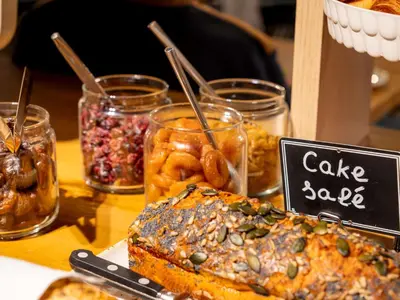 Nourriture dans l'hôtel ou à proximité