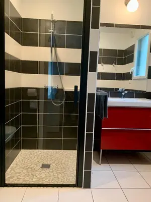 Salle de bains dans l'établissement Gite du bout du monde