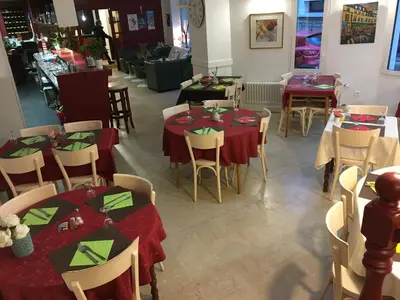 Restaurant ou autre lieu de restauration dans l'établissement Hotel Restaurant Les Oceanides