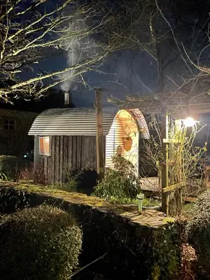 Jardin de l'établissement L'herbe des nuits...