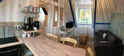 Cuisine ou kitchenette dans l'établissement La maison de l'Odet