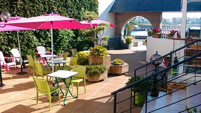 Balcon ou terrasse dans l'établissement Logis Hotel Bellevue