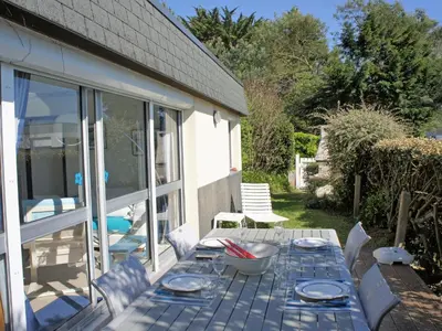Piscine de l'établissement Holiday Home TY Greg by Interhome ou située à proximité