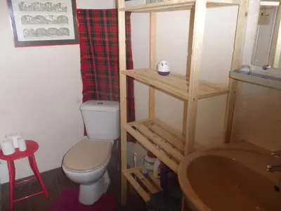Salle de bains dans l'établissement Tyrbourg