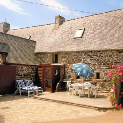 Maison charmante à Trédrez-Locquémeau avec jardin et terrasse
