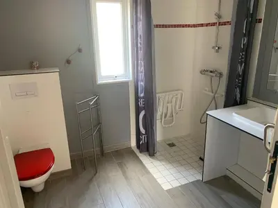 Salle de bains dans l'établissement Le Chant Des Mûres