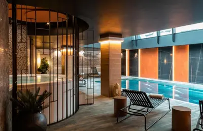 Piscine de l'établissement Hôtel & Spa Oceania Le Conti ou située à proximité