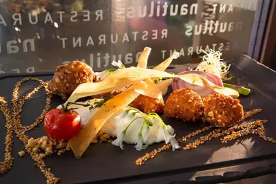 Nourriture dans l'hôtel ou à proximité