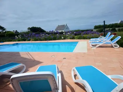 Piscine de l'établissement Gîte de Porspol ou située à proximité