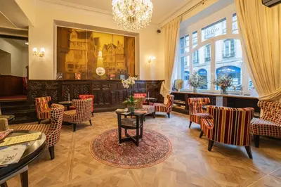 Coin salon dans l'établissement Grand Hôtel de l'Europe - Morlaix Centre