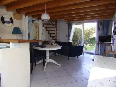 Télévision ou salle de divertissement dans l'établissement Roscoff Santec Maison Mer Bretagne