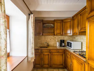 Cuisine ou kitchenette dans l'établissement Holiday Home Chez Jeanne by Interhome