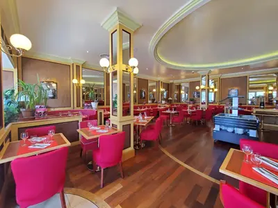 Restaurant ou autre lieu de restauration dans l'établissement Hôtel Vauban