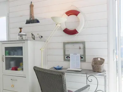 Cuisine ou kitchenette dans l'établissement Holiday Home Penn an Aod by Interhome