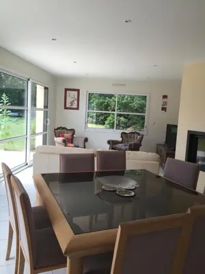 Coin salon dans l'établissement Villa Benodet